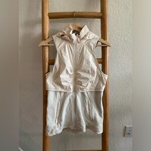 Lululemon Kanto Catch Me Cream Vest Size 6